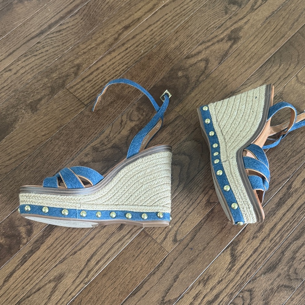 Vince Camuto Denim Blue Wedge Sandals. 7 (never worn)